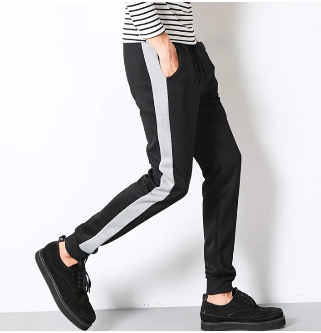 Men's Black Polyester Blend Self Pattern Slim Fit Joggers