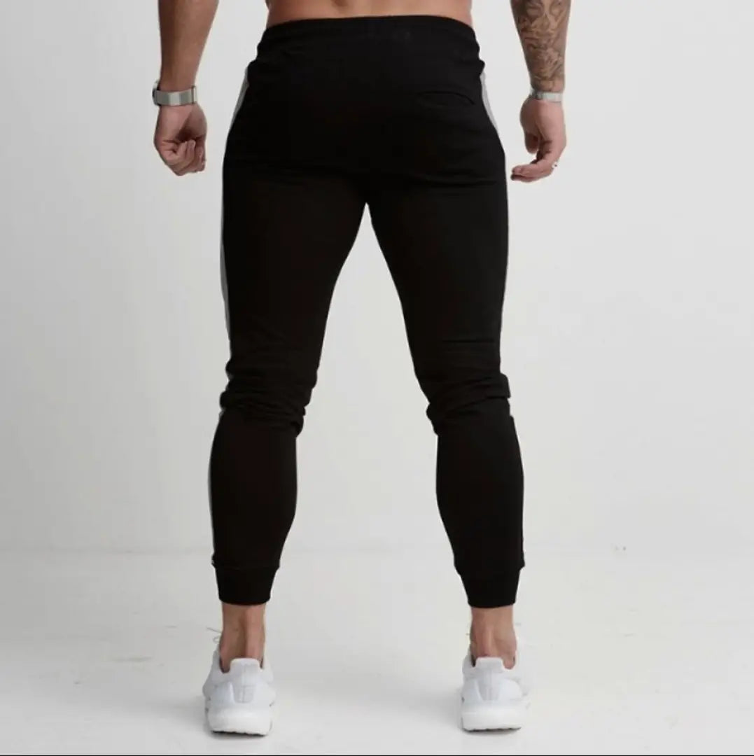 Men's Black Polyester Blend Self Pattern Slim Fit Joggers