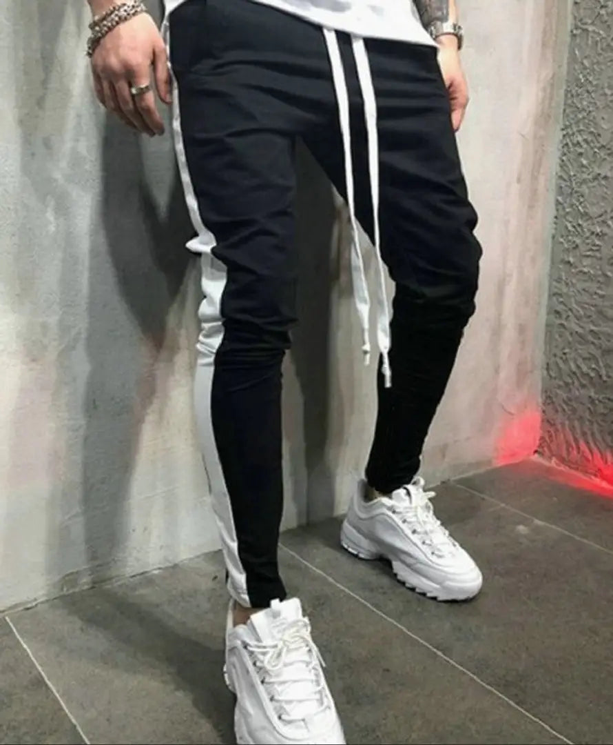 Stylish Black Cotton Blend Solid Joggers For Men